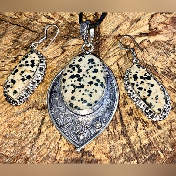 Dalmation Jasper Pendant & Earrings Set - Picture 6 of 8